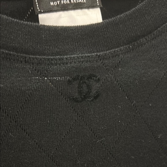 CHANEL Black T-Shirt - Picture 2 of 7